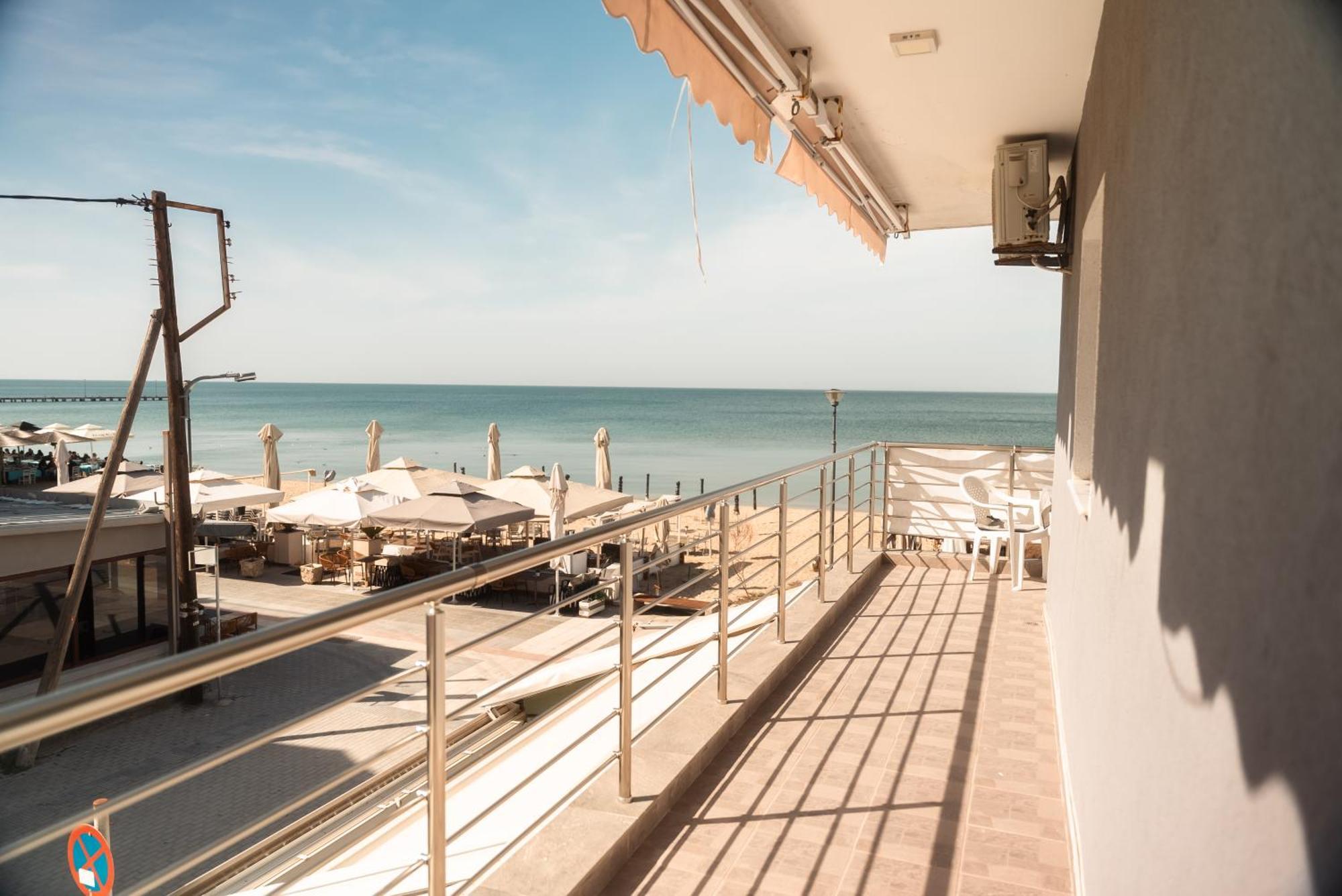 Aktis Sea View Studios Peraía Extérieur photo